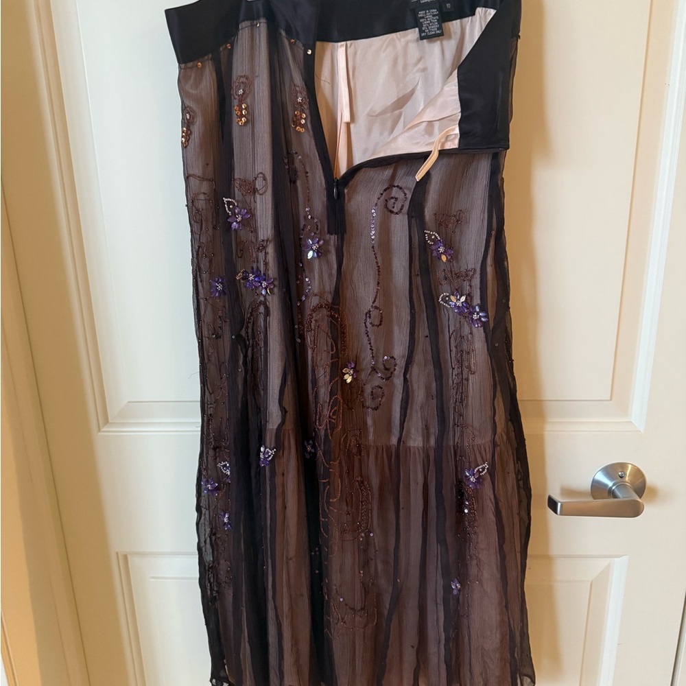J. Peterman Embroidered Tulle Midi Skirt – Romantic Garden Elegance - Picture 3 of 6